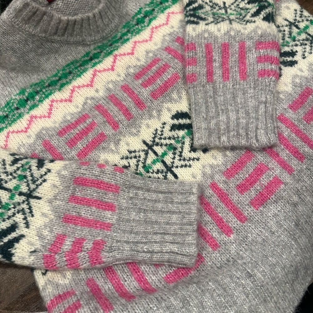Esprit Gray Sweater with Pink and Green Patterns